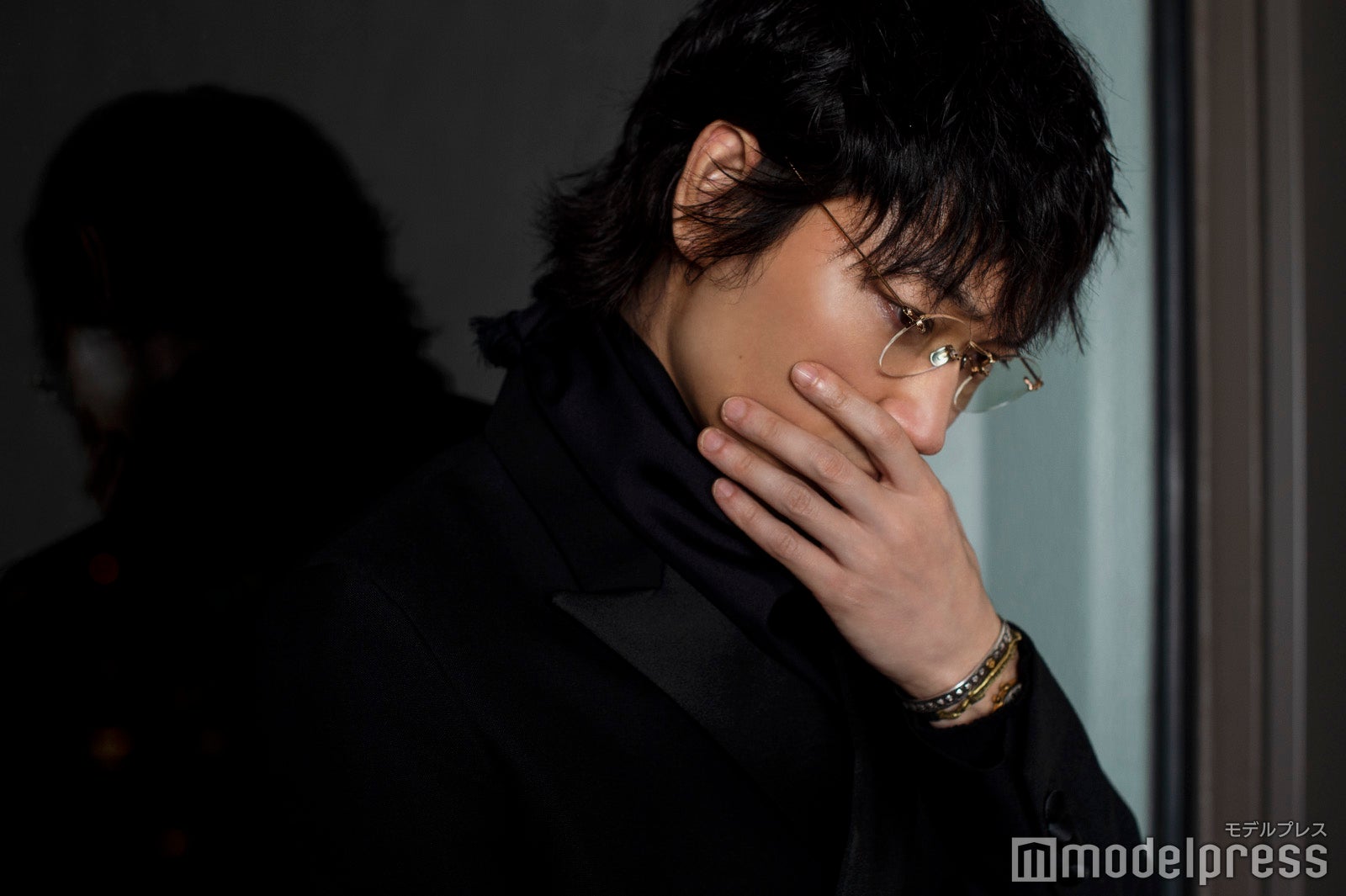 綾野剛（C）モデルプレス