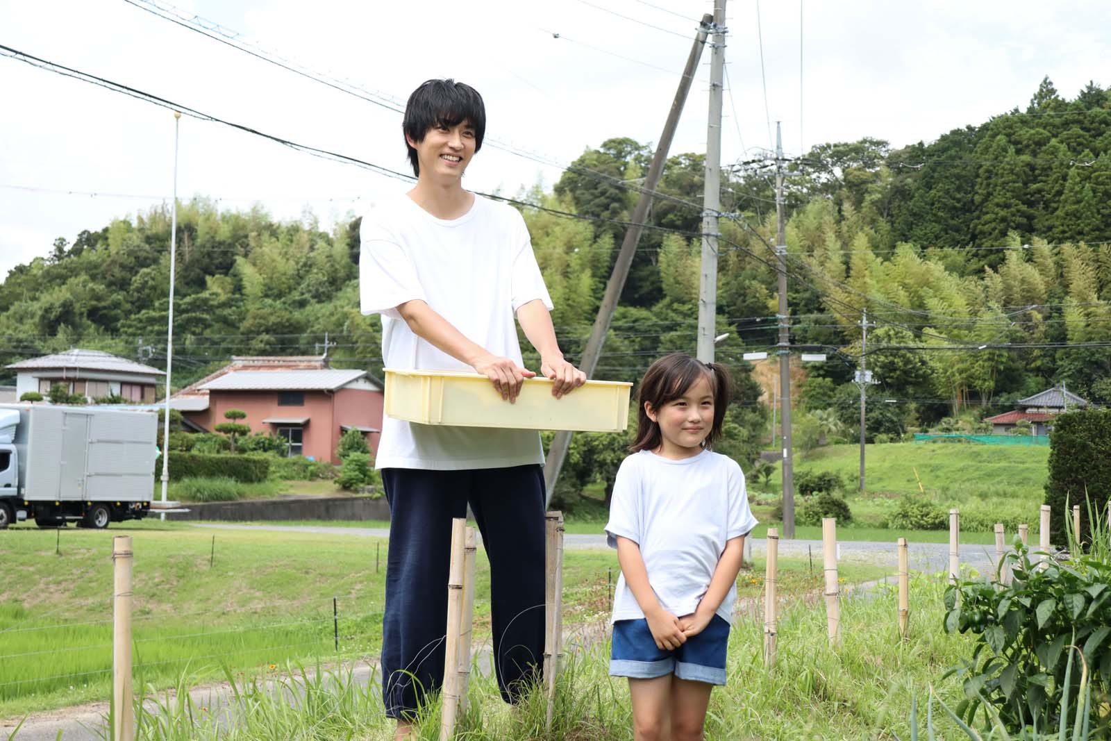 杉野遥亮、宮崎莉里沙「ばらかもん」第4話より（C）フジテレビ