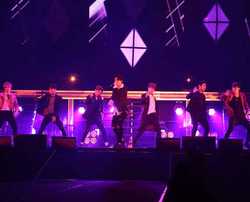 iKON、新曲を日本初披露 投げキッス&甘いセリフに歓声