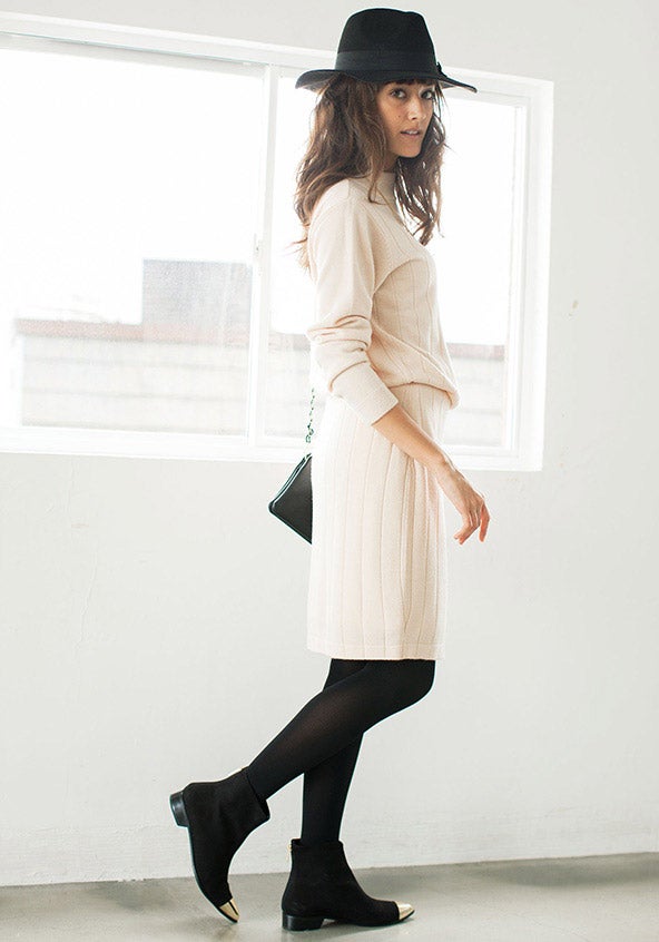 ストライプ編みニット　ハイネックプルオーバー＋ストライプ編みニットスカート「STYLEST」6,250円（税別）／画像提供：STYLEST