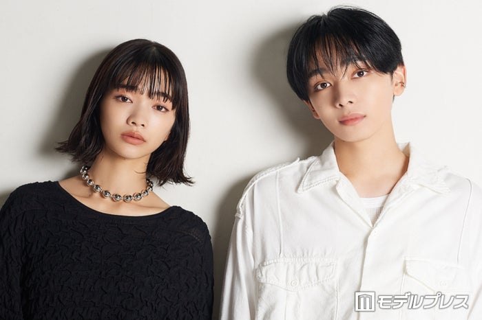 見上愛＆宮世琉弥、“男女交際禁止”での秘めた恋にキュン「言葉じゃなくて、目だけで…」 共演エピソードも＜「恋愛バトルロワイヤル」インタビュー＞