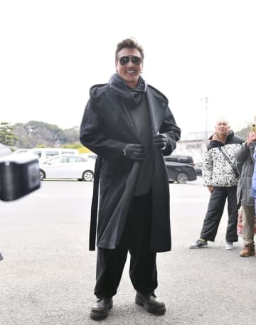 日本ハム・新庄監督 勝負の5年目指揮へ闘志メラメラ「僕の中では打倒小久保裕紀なんで。ダントツの差をつけて勝つ」「96勝いける。細かい野球できれば」