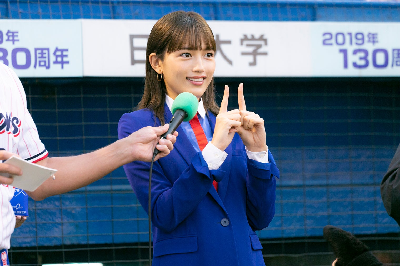 画像 27 川口春奈 念願の ノーバン に歓声 スタイリッシュなスーツ姿で始球式 モデルプレス 画像 27 川口春奈 念願の ノーバン に歓声 スタイリッシュなスーツ姿で始球式 モデルプレス
