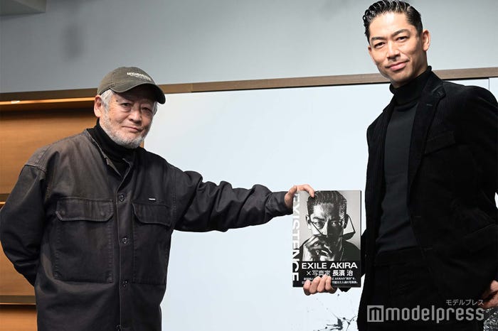 ⻑濱治氏、AKIRA (C)モデルプレス