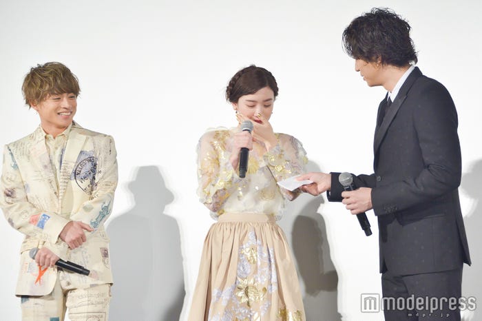 永野芽郁が号泣「誰が何と言おうと私の代表作」 三浦翔平&EXILE白濱亜嵐のフォローに黄色い歓声(C)モデルプレス
