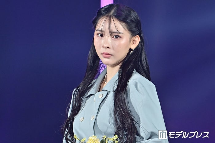 ミチ、ベアトップ姿で美デコルテ輝く ハワイ満喫ショットに「可愛い」「ピンク似合う」の声