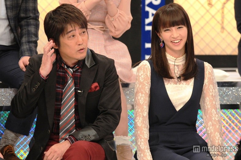 【左から】坂上忍、安田美沙子／新春特別番組「禁断の芸能人イメージ調査ゲーム ファイトグラフ2014」より／（C）関西テレビ