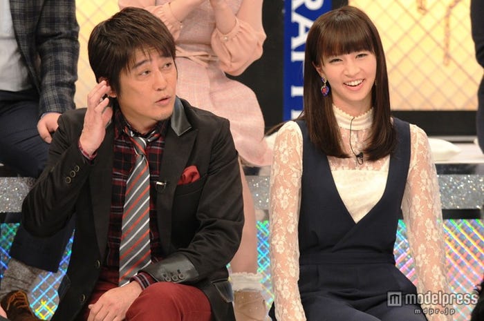 【左から】坂上忍、安田美沙子/新春特別番組「禁断の芸能人イメージ調査ゲーム ファイトグラフ2014」より/(C)関西テレビ