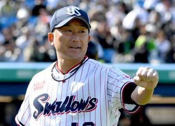 ヤクルト・石川が現役引退を正式発表 つば九郎との2ショット写真で報告「真のエースにはなれませんでしたが」【全文】