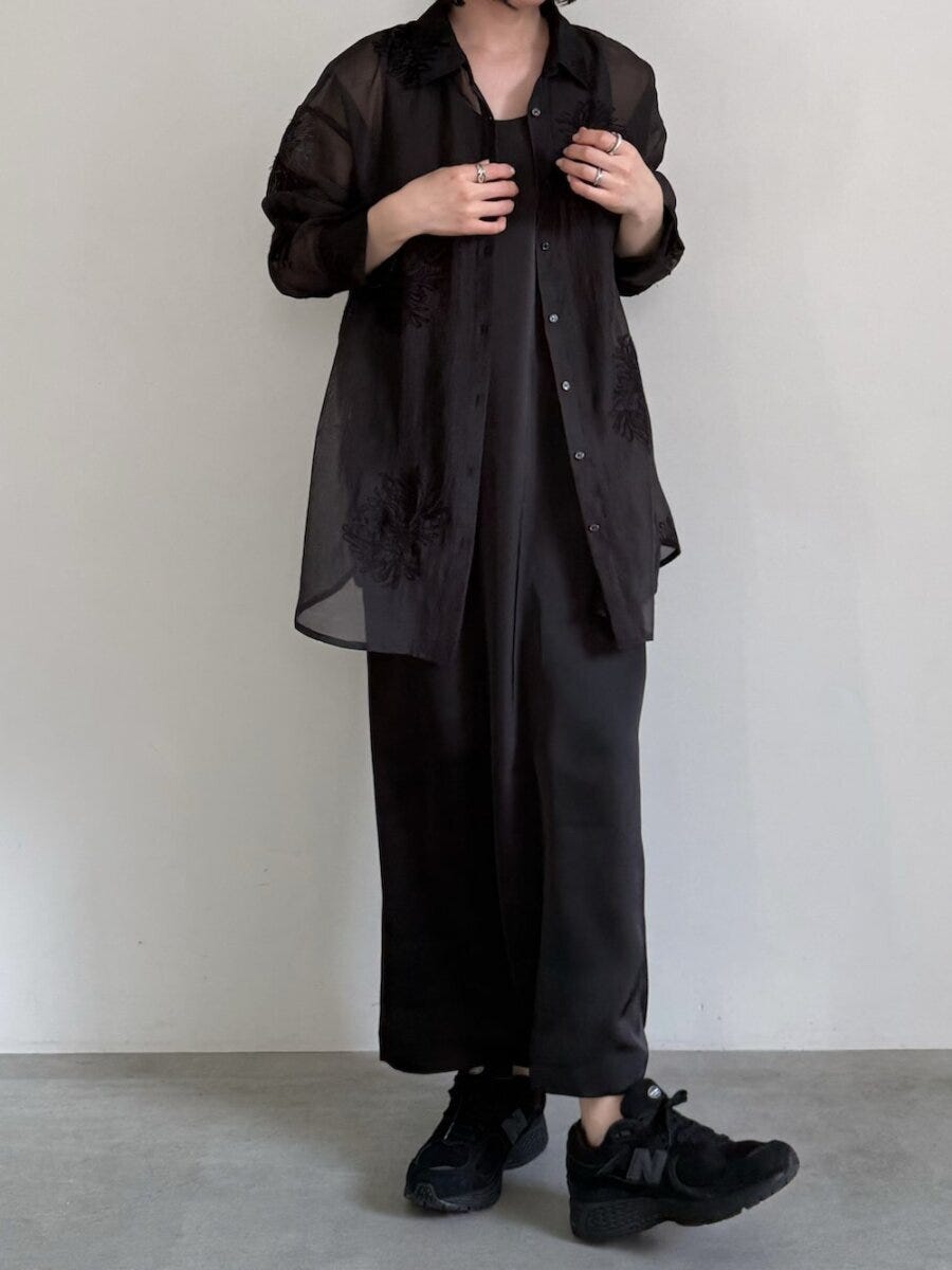 黒シアーシャツ コーデ 黒シアーシャツコーデ2