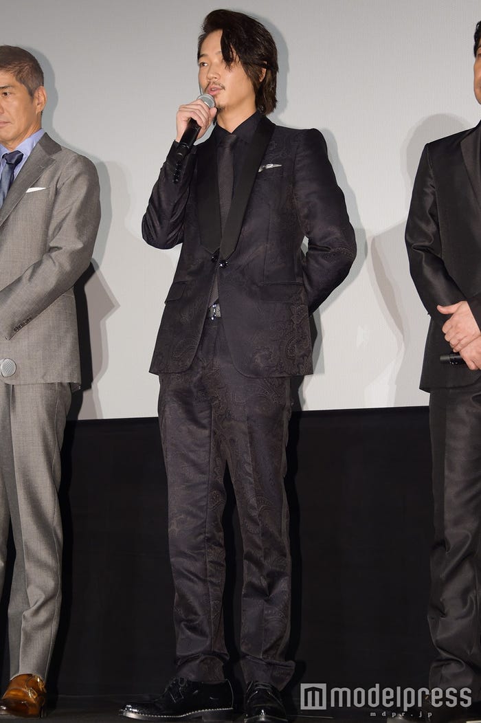 綾野剛(C)モデルプレス