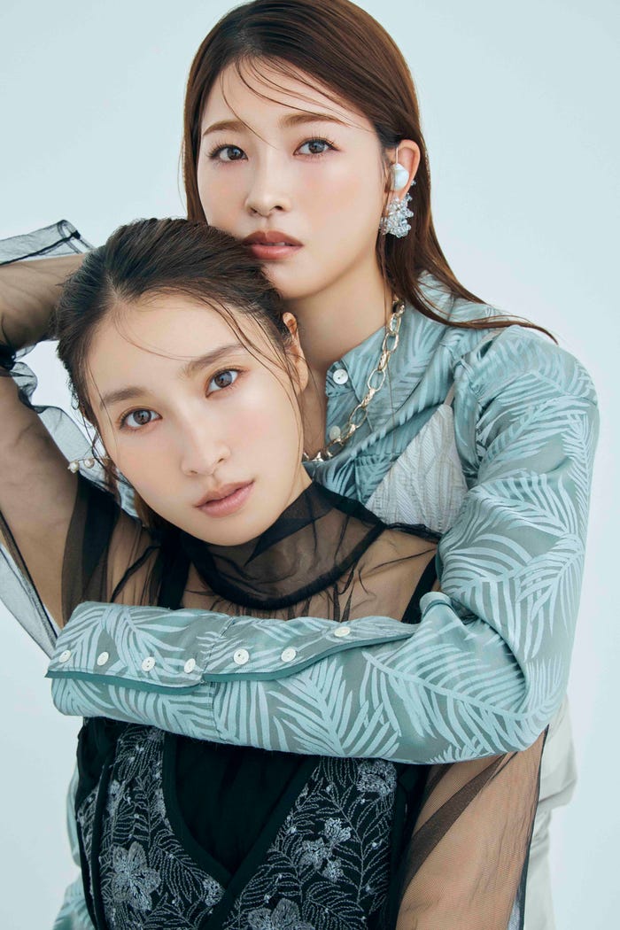 土屋太鳳、土屋炎伽/撮影:岡本俊(画像提供:小学館)