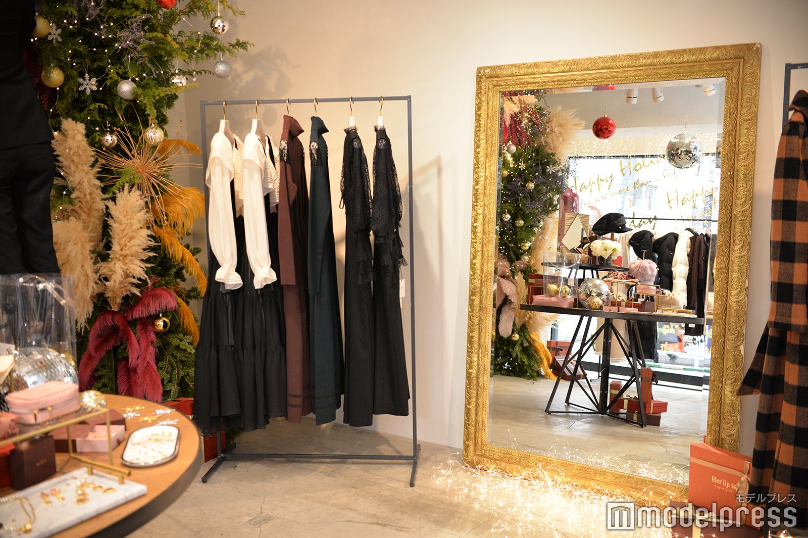 リミテッドストア内観 （C）モデルプレス