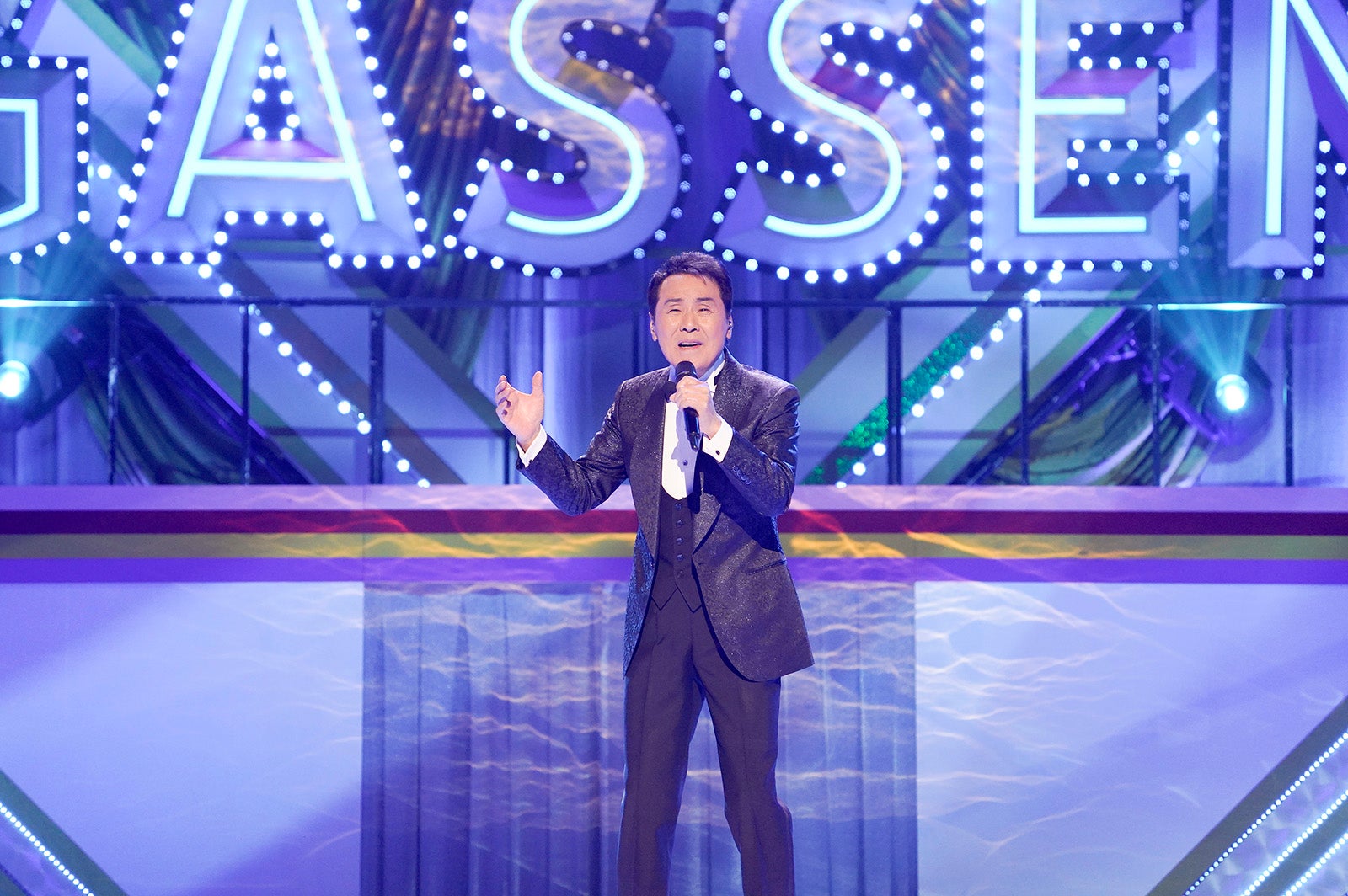 五木ひろし「第6回 ももいろ歌合戦」より（提供写真）