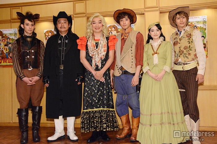 左より:栗原類、田口浩正、池田鉄洋、渡部秀、小島藤子、太田基裕