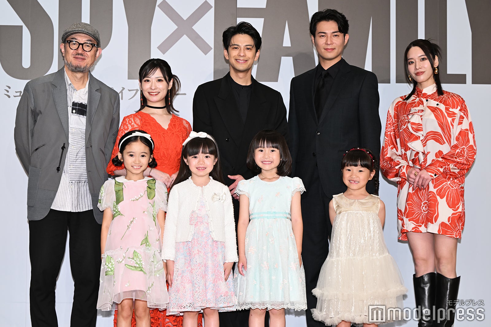 （後列左から）G2、唯月ふうか、森崎ウィン、平方元基、和希そら（前列左から）泉谷星奈、月野未羚、西山瑞桜、村方乃々佳（C）モデルプレス