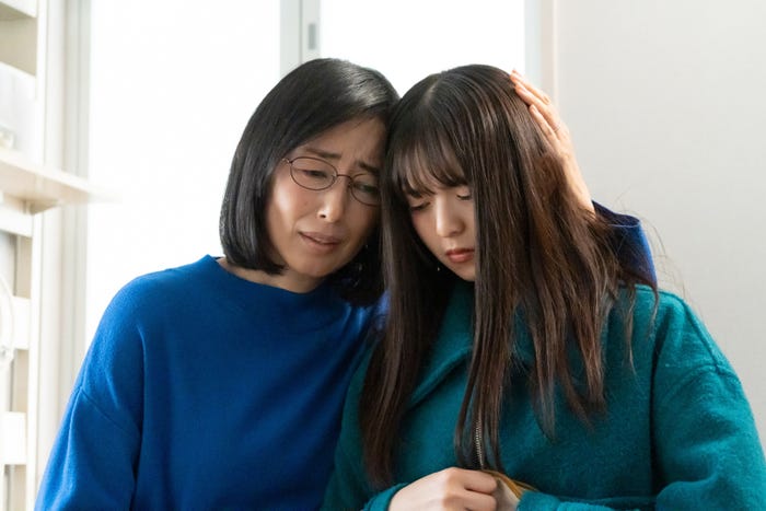 木村多江、齋藤飛鳥(C)ドラマ「マイホームヒーロー」製作委員会・MBS