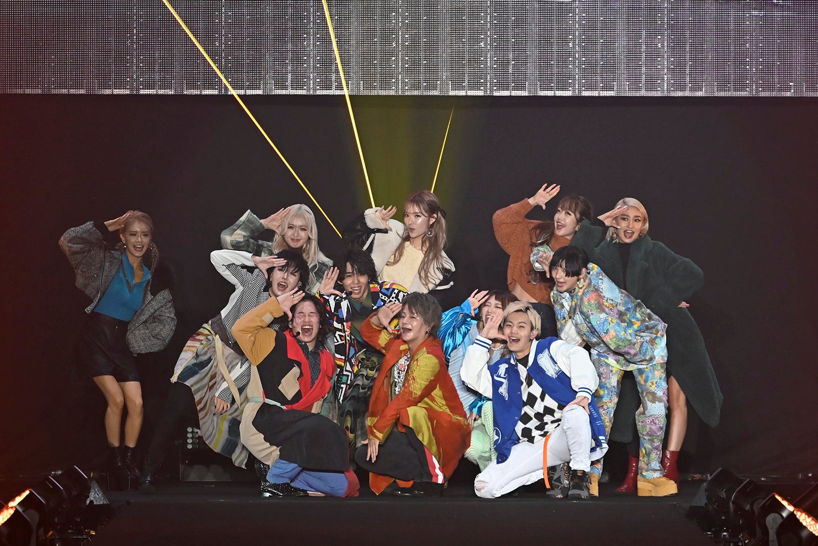 YouTuberフォーエイト48「TGC北九州」初登場 ランウェイ走るエネルギッシュなパフォーマンス「ちょっとだけ休憩させて」＜TGC 北九州 2022＞