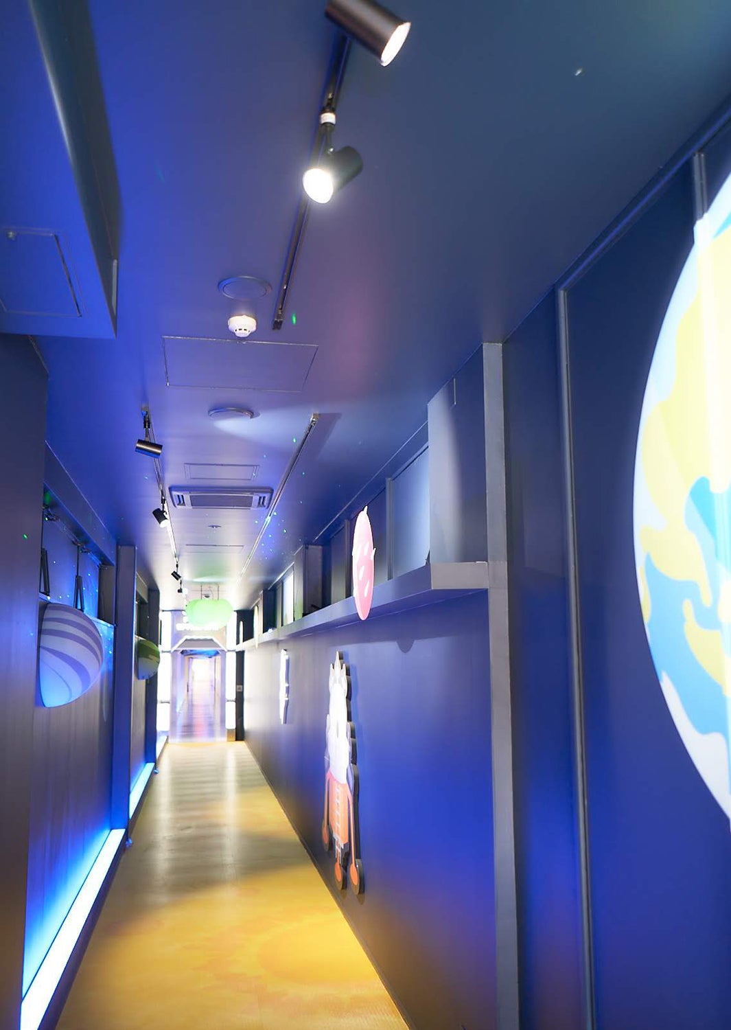 アポロ見学ライン／画像提供：明治