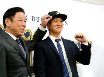 現役ドラフトで移籍のオリックス・平沼 高校先輩・西川の「7」奪う 入団会見「ひと花咲かせたい」来季11年目決意新たに