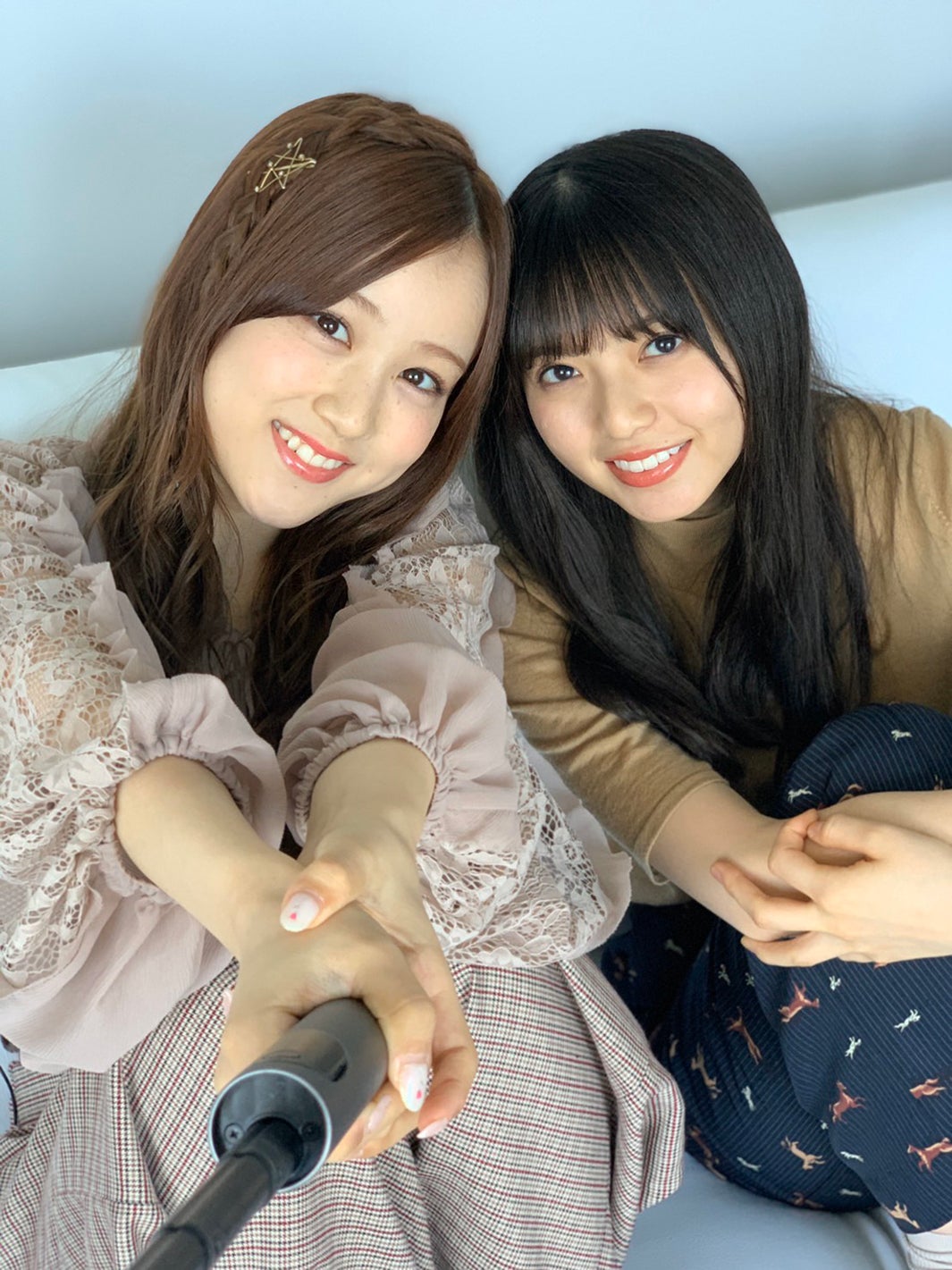 乃木坂46齋藤飛鳥＆星野みなみ、ナンパされる 対応に感心の声 「#乃木坂世界旅 今野さんほっといてよ！」Day1まとめ - モデルプレス