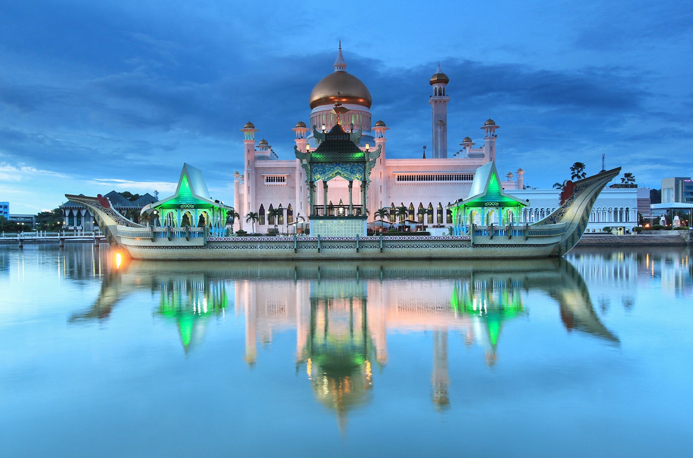 オマール・アリ・サイフディーン・モスク