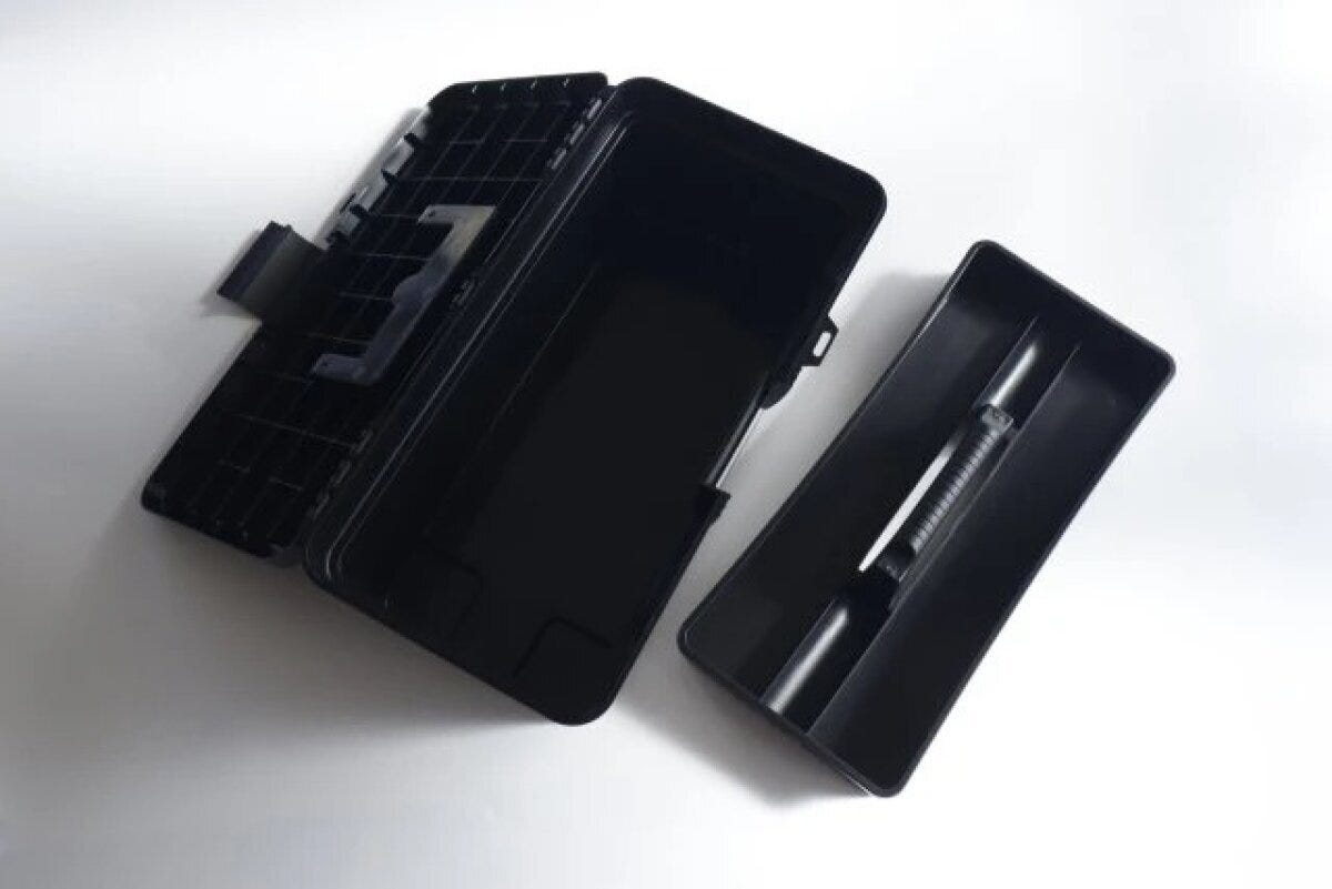 ダイソーの工具箱（16cm×32cm×12.5cm）は二段構造