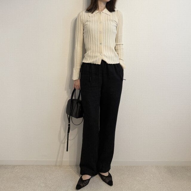 ブラックのパンツ合わせでシックに