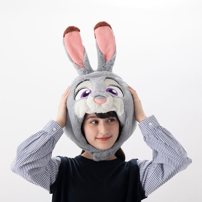ファンキャップ(¥2,900)※着用イメージ(C)Disney