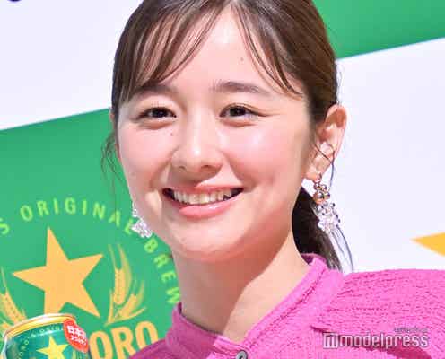 堀田真由、前髪あり新鮮スタイル 素肌ちらりピンク衣装でキュートさ全開