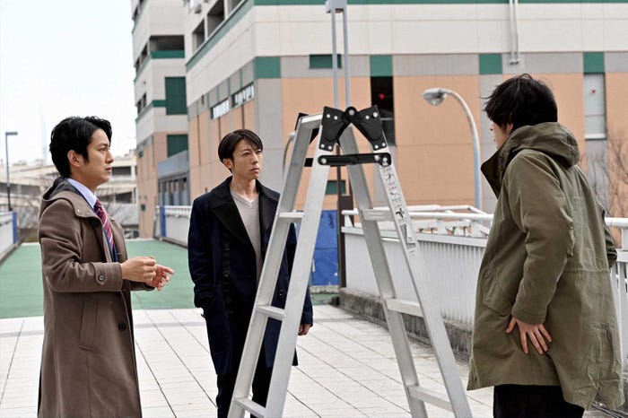 溝端淳平、高橋一生、上杉柊平「天国と地獄 ~サイコな2人~」第6話より(C)TBS