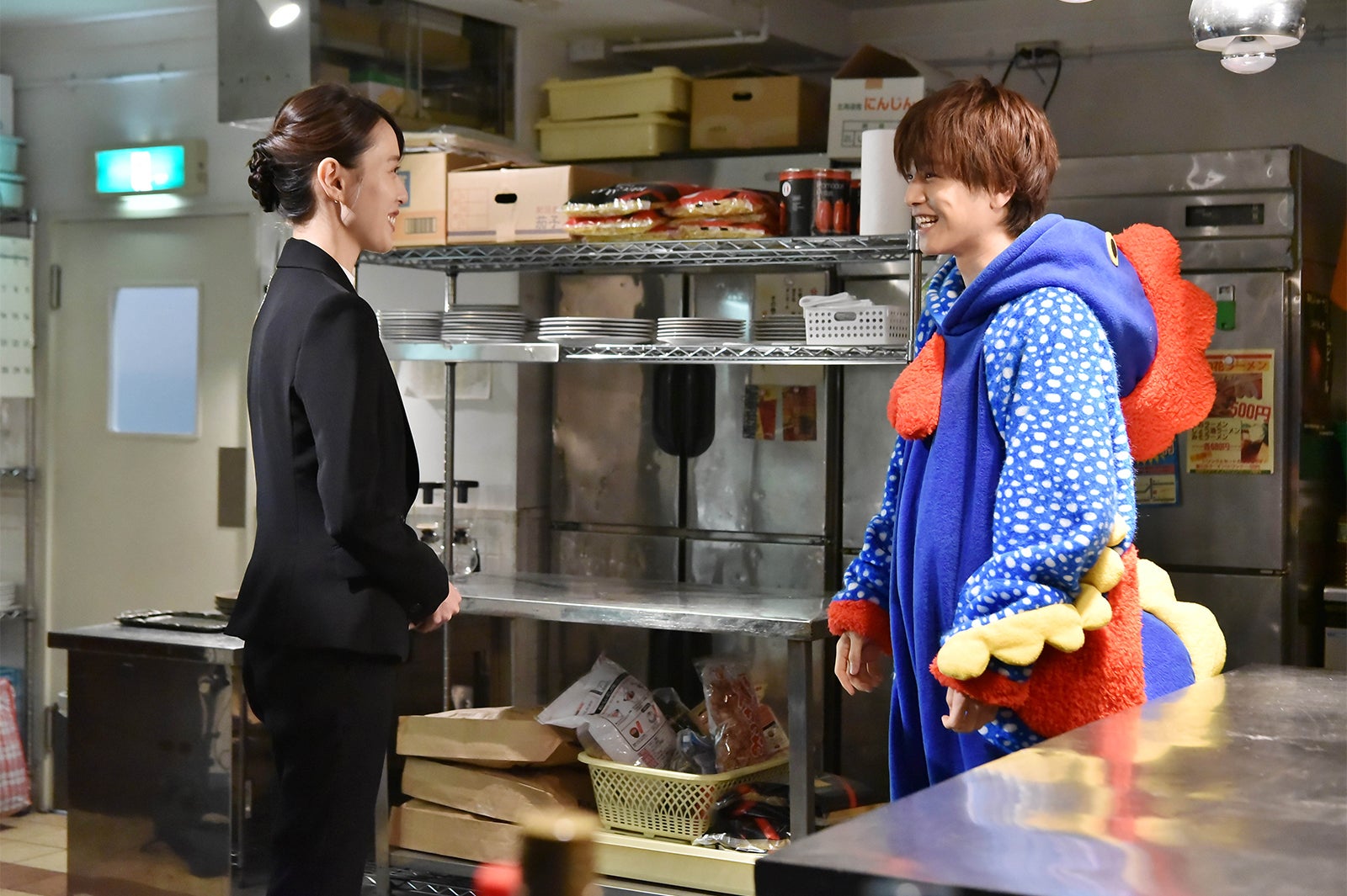 戸田恵梨香、岩田剛典／「崖っぷちホテル！」最終話より（C）日本テレビ