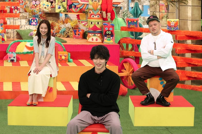(左から)堀田真由、横浜流星、くっきー!(C)フジテレビ