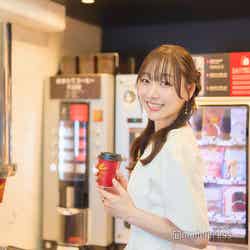 カフェスポットでコーヒーをチョイス(C)モデルプレス