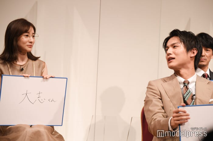 田中みな実、中川大志 (C)モデルプレス