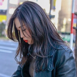 垢抜け感あるおしゃれ暗髪18選 黒染めしないで黒髪風にしたい人必見 モデルプレス