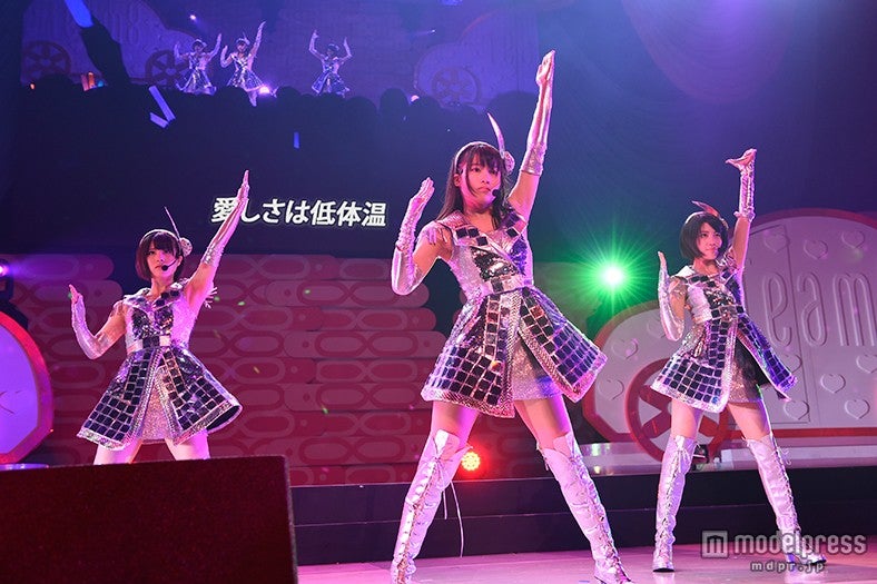 コンサートの様子（C）AKS