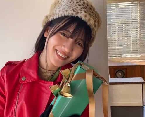 日向坂46河田陽菜、クリスマス名作CM完全再現 “彼女感”溢れる牧瀬里穂オマージュ姿に「完コピ」と反響