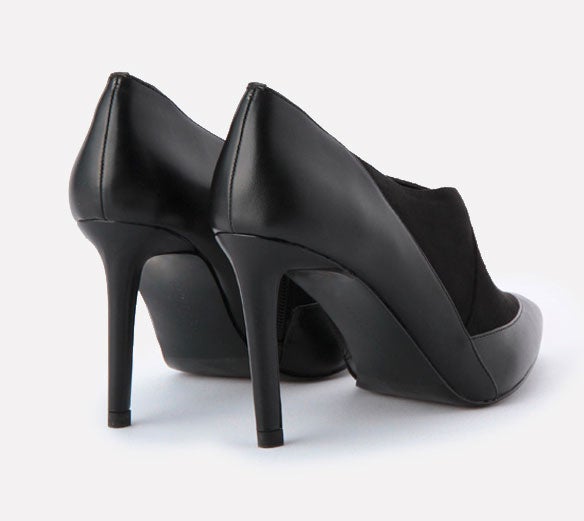 ヒールブーティ「CHARLES & KEITH」9,612円（税込）／画像提供：CHARLES & KEITH