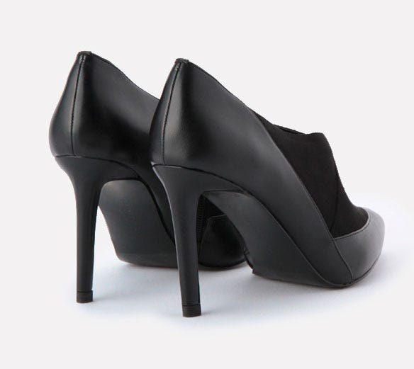 ヒールブーティ「CHARLES & KEITH」9,612円(税込)/画像提供:CHARLES & KEITH