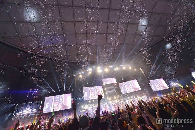 熱狂の渦に包まれる西武ドーム／photo by Hajime Kamiiisaka