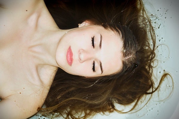 女性不信から浮気をしまくる彼 それでも彼を嫌いになれない私はどうすべき モデルプレス