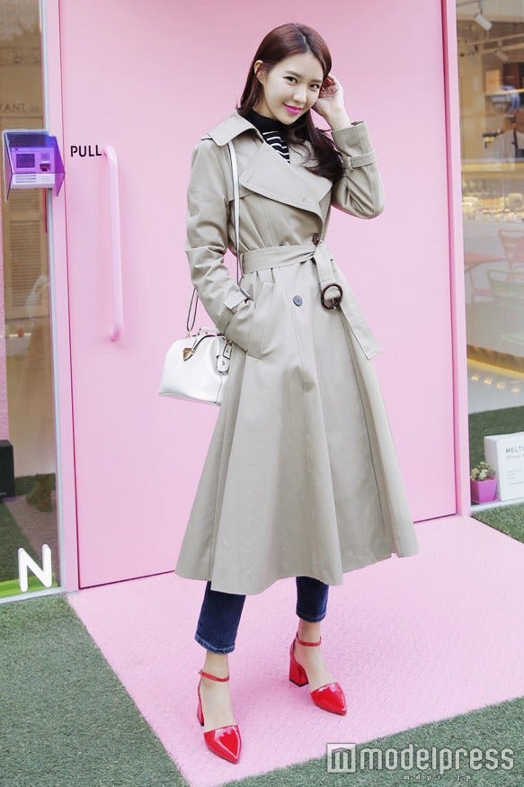 アーモンドトゥミドルヒールメリージェーンパンプス「DHOLIC」5,367円(税込)/画像提供:DHOLIC