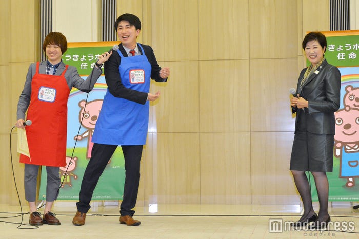 ホイクマンポーズを披露するランパンプス・寺内ゆうき