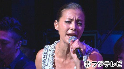 アーティストとして輝きを見せる、土屋アンナ