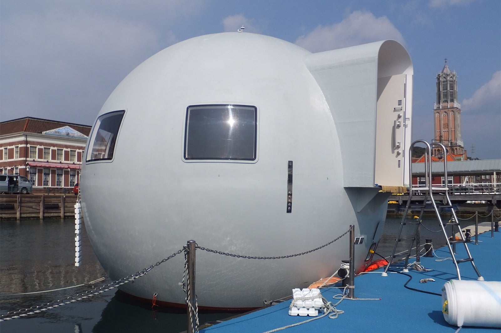 2018年2月末に到着した水上ホテル／画像提供：ハウステンボス