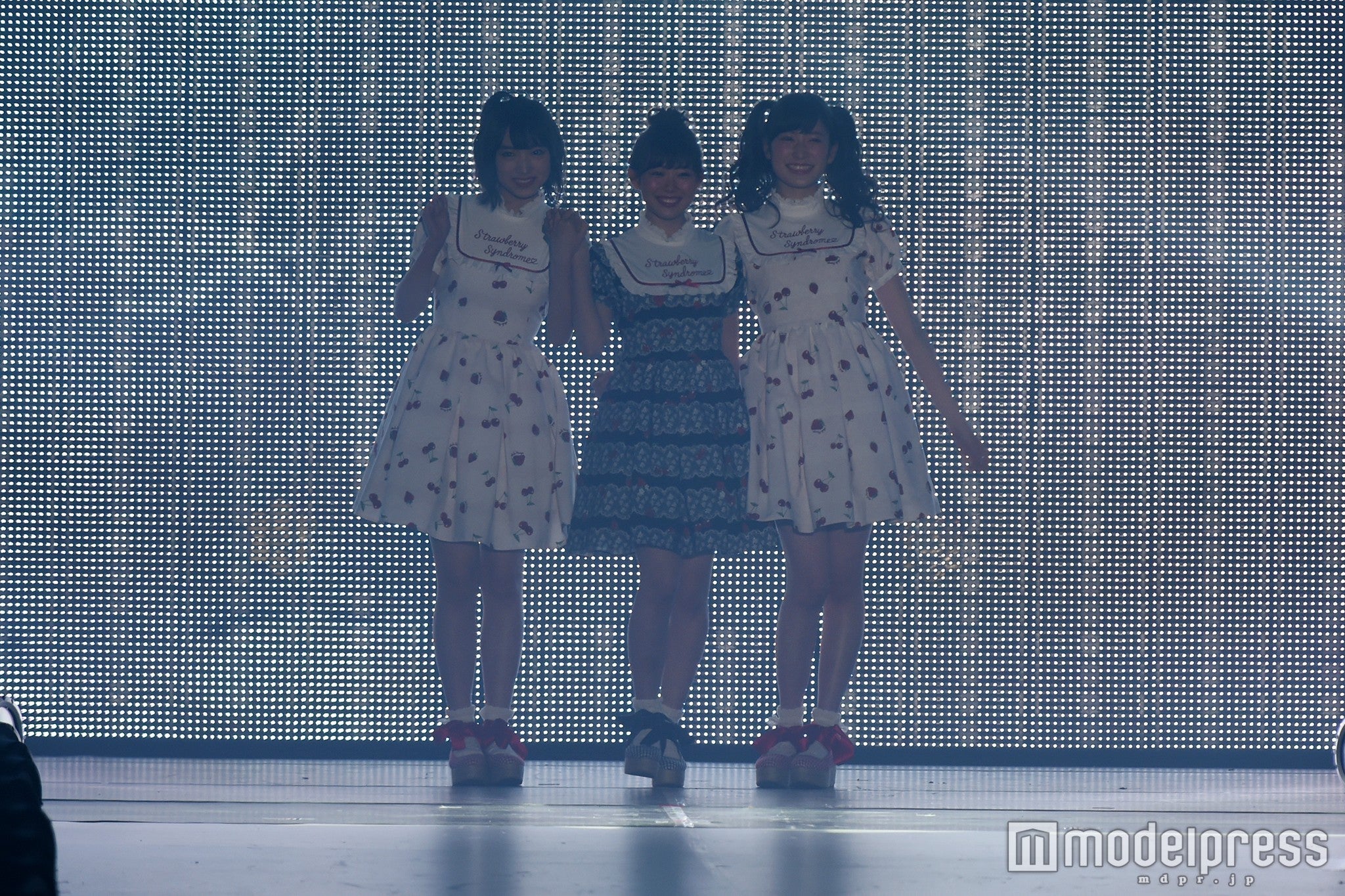 太田夢莉、渡辺美優紀、吉田朱里（C）モデルプレス