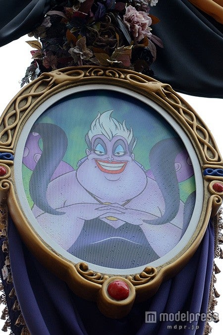 “魔法の鏡”／アースラ