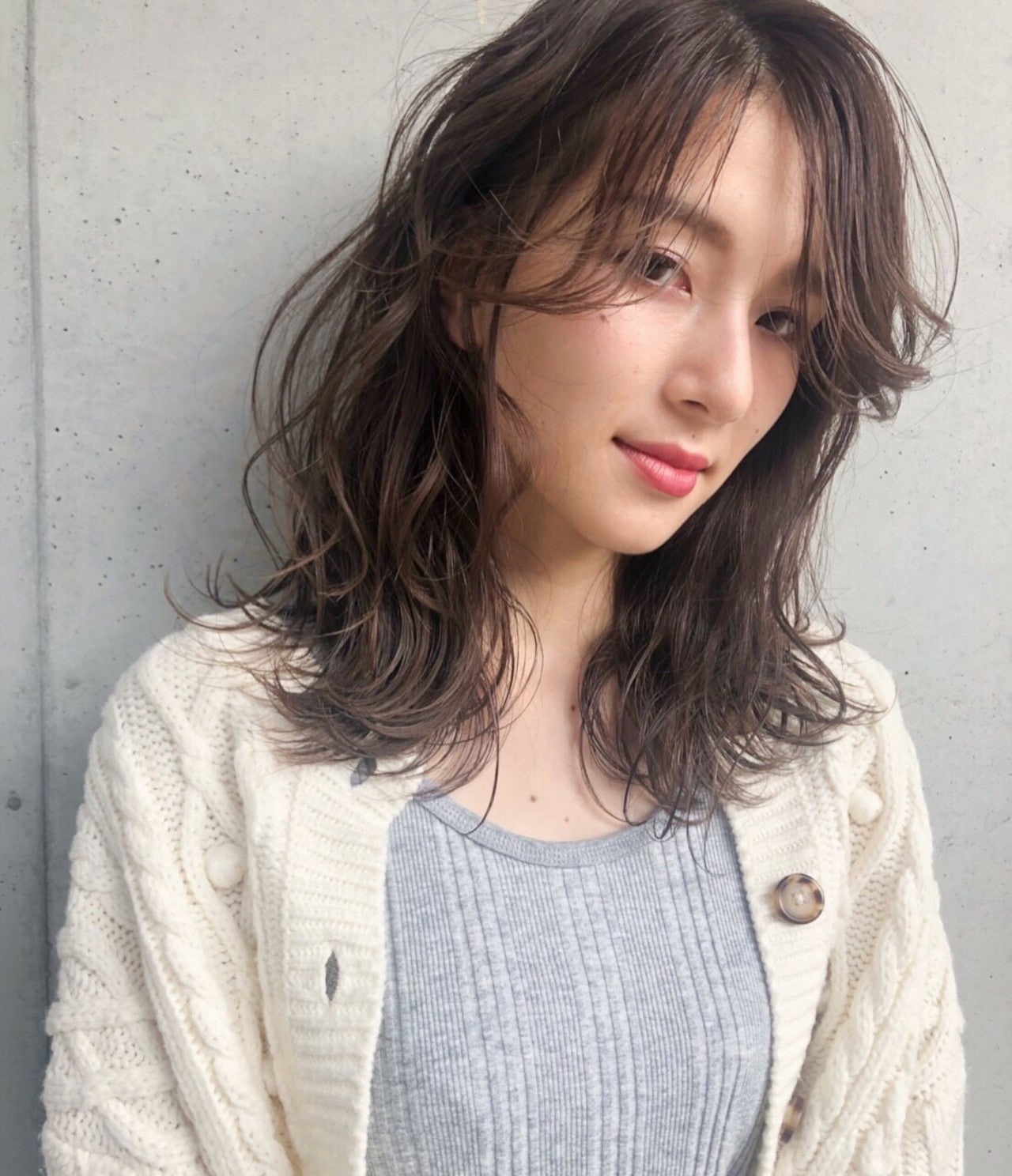 センター分け女子が急増中？【長さ別】人気のセンター分けヘアスタイル3選 モデルプレス