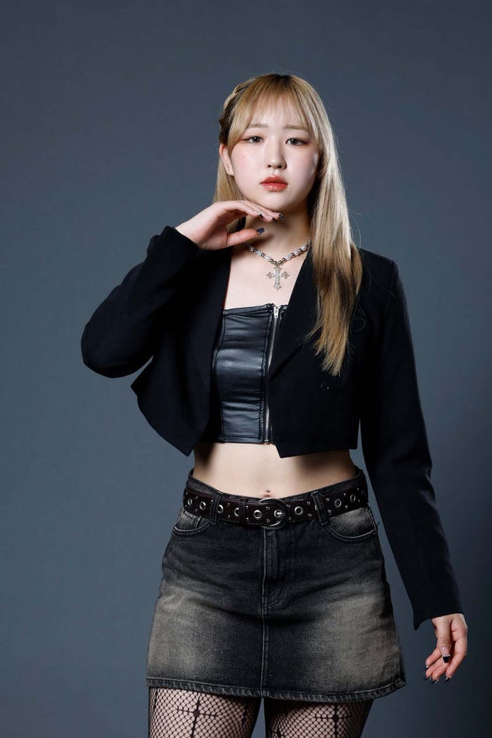 緒方心菜「Dark Idol」(C)ABEMA